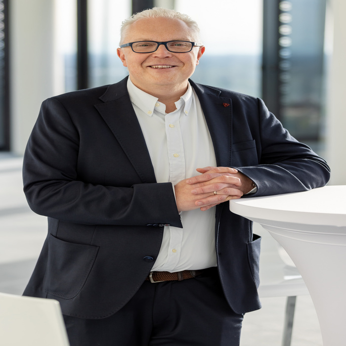 Dr. Wolfgang Springer